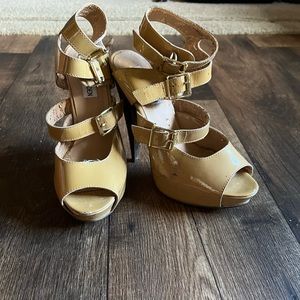 Steve Madden Tan Heels
